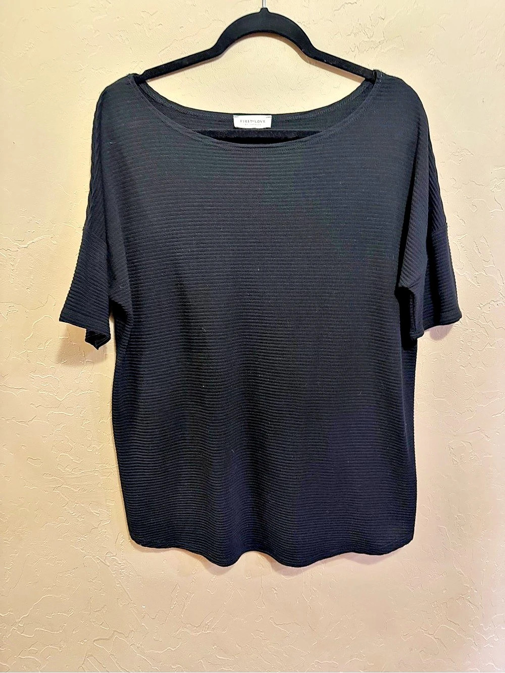 First Love Black Tunic Top Size Medium Like New